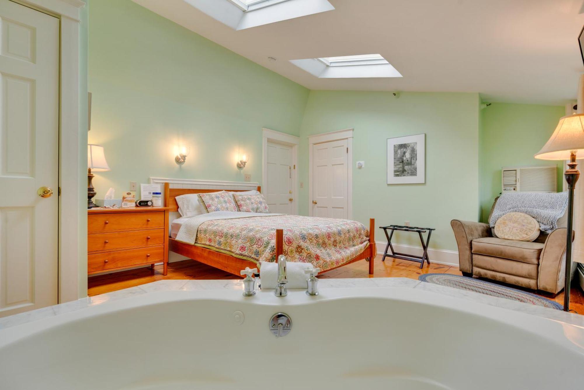 James Place Inn Bed And Breakfast Freeport Exterior photo